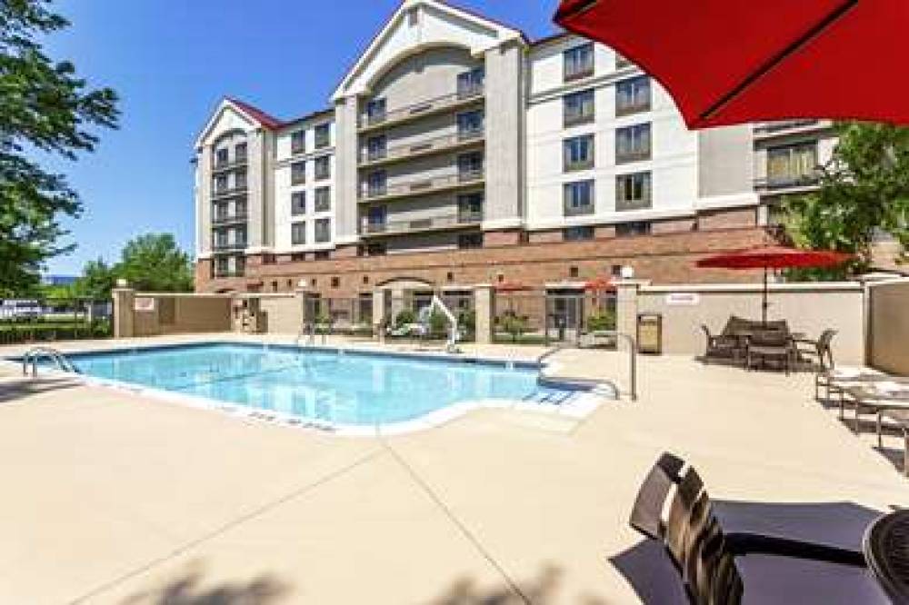 Hyatt Place Kansas City/Overland Park/Convention Center 10