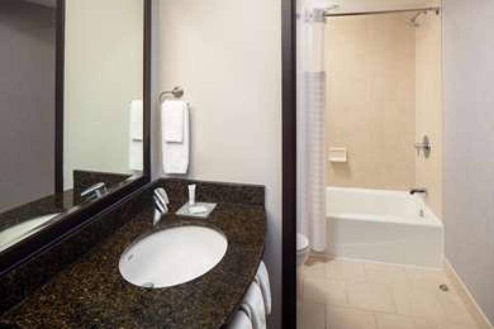 Hyatt Place Mohegan Sun 5