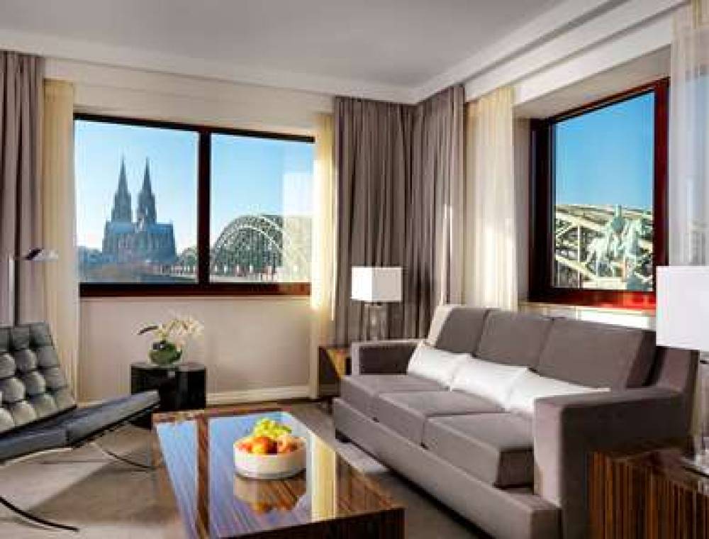 HYATT REGENCY COLOGNE 4