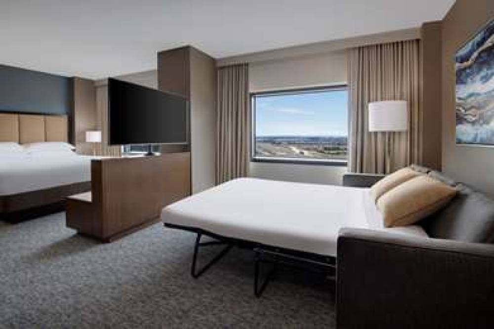 HYATT REGENCY DULLES AT DULLES 9