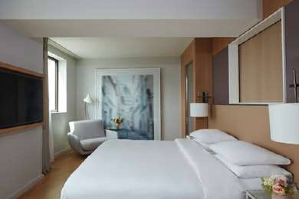 Hyatt Regency Paris Etoile 6