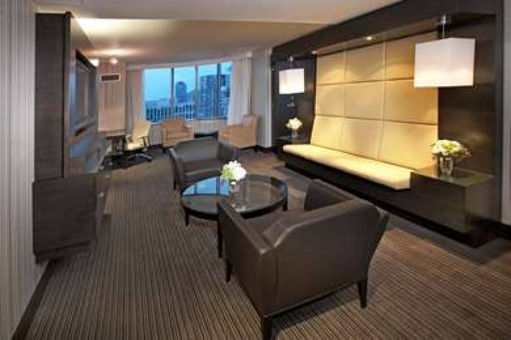 HYATT REGENCY TORONTO 4