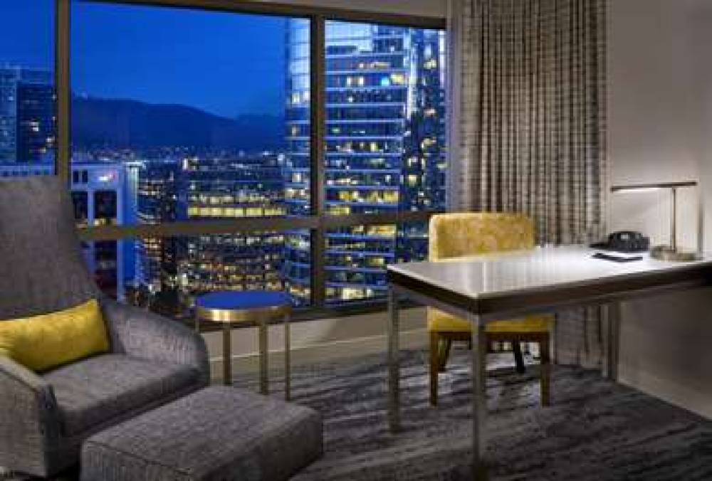 HYATT REGENCY VANCOUVER 6