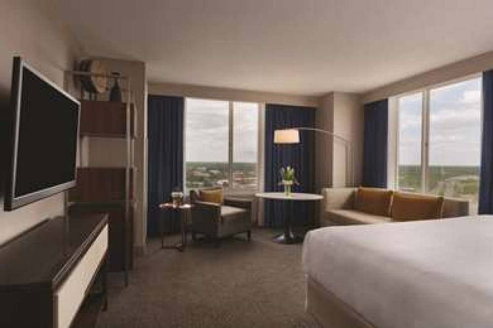 HYATT REGENCY WICHITA 6