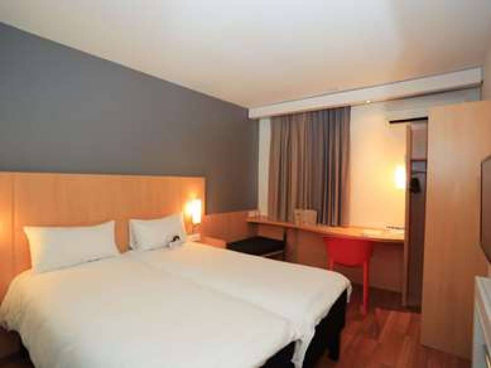 Ibis Aurillac 4