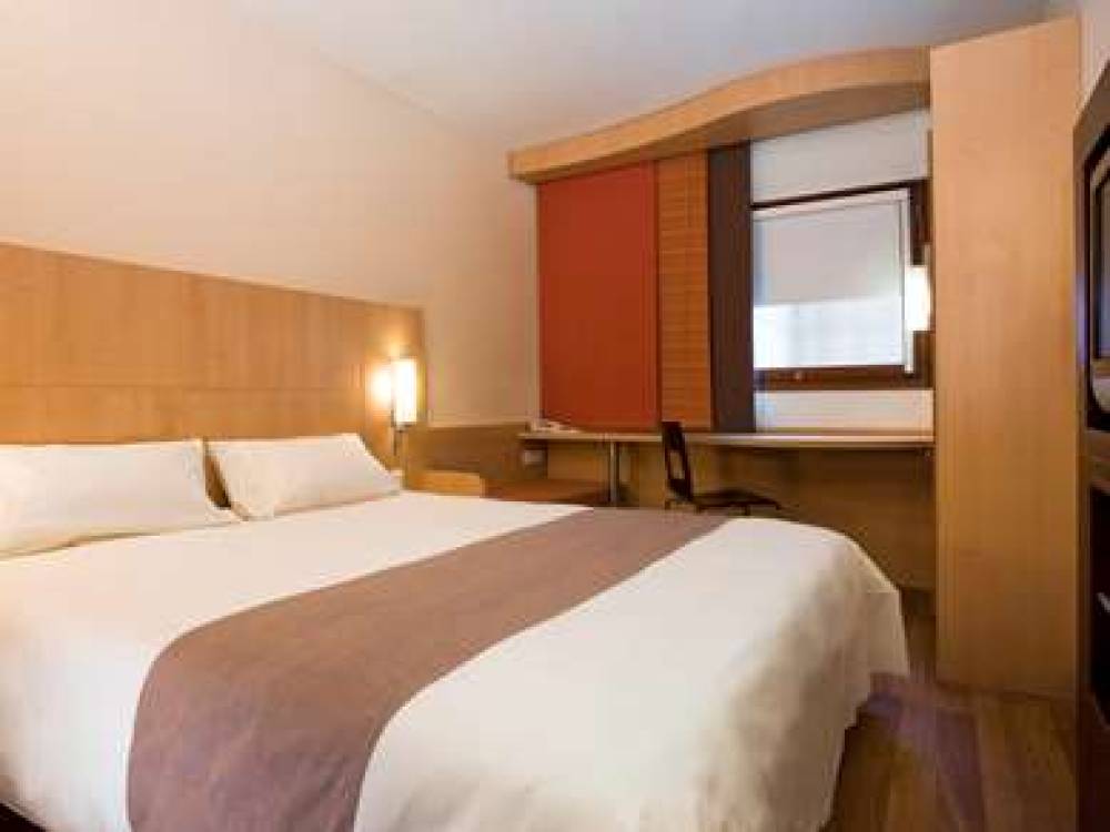 Ibis Avignon Sud 7