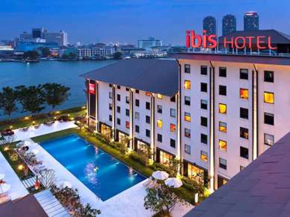 Ibis Bangkok Riverside 1