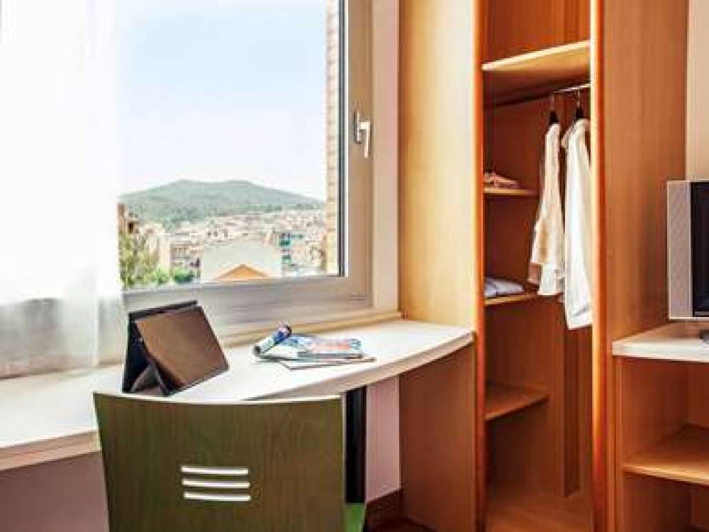 Ibis Barcelona Molins De Rei 4