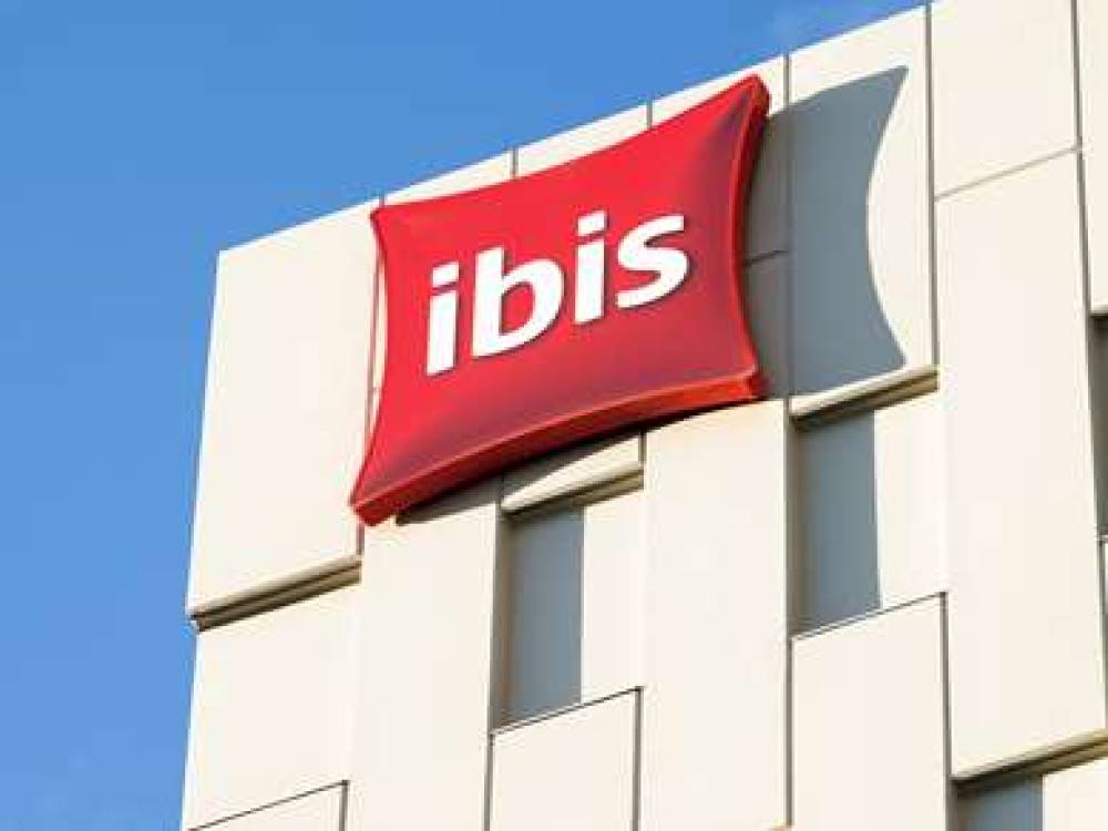 Ibis Barcelona Santa Coloma