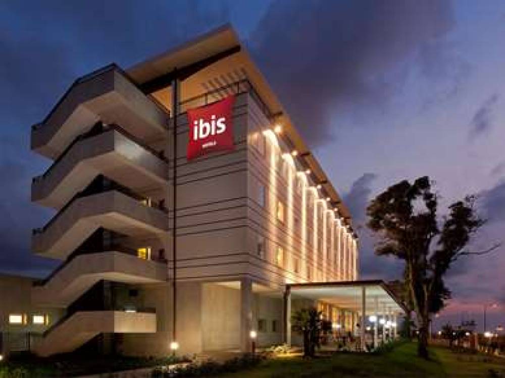 Ibis Bata 1