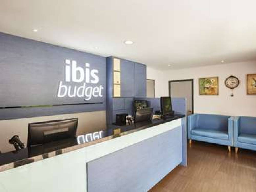 Ibis Budget Singapore Sapphire