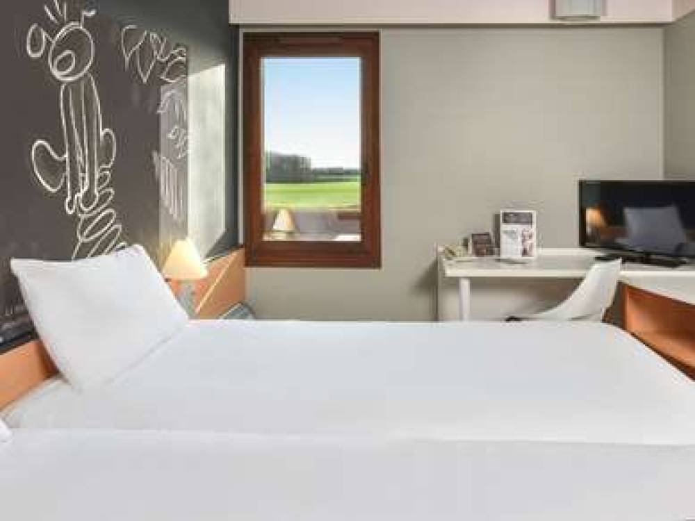 Ibis Charleroi Airport Brussels South 6