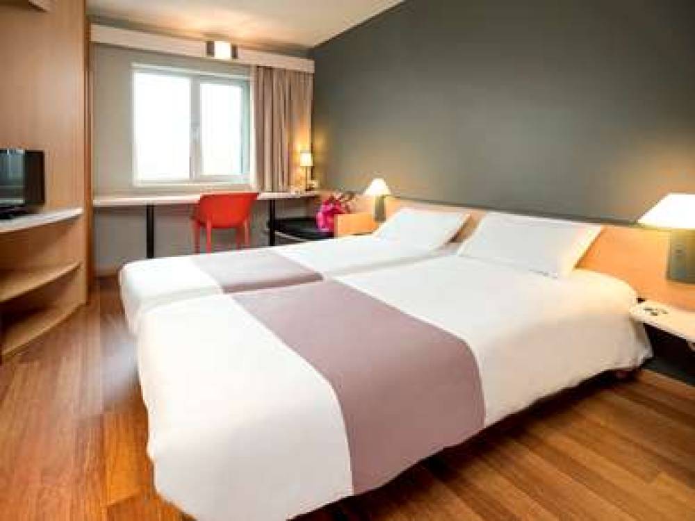 IBIS CHARLEROI CENTRE GARE 8