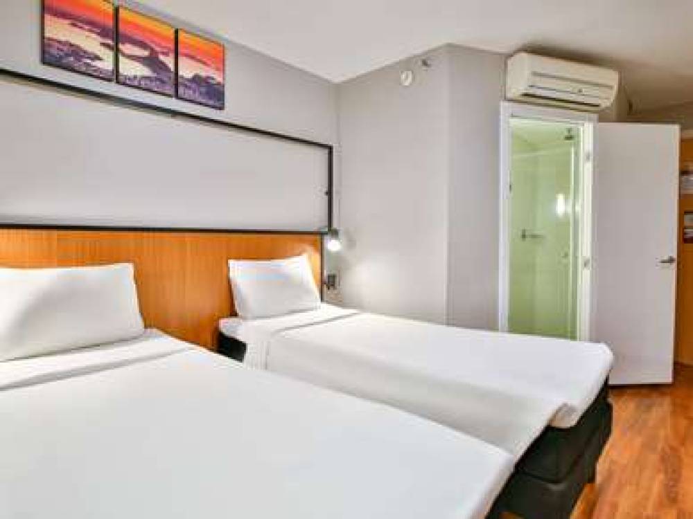 Ibis Copacabana Posto 2 10