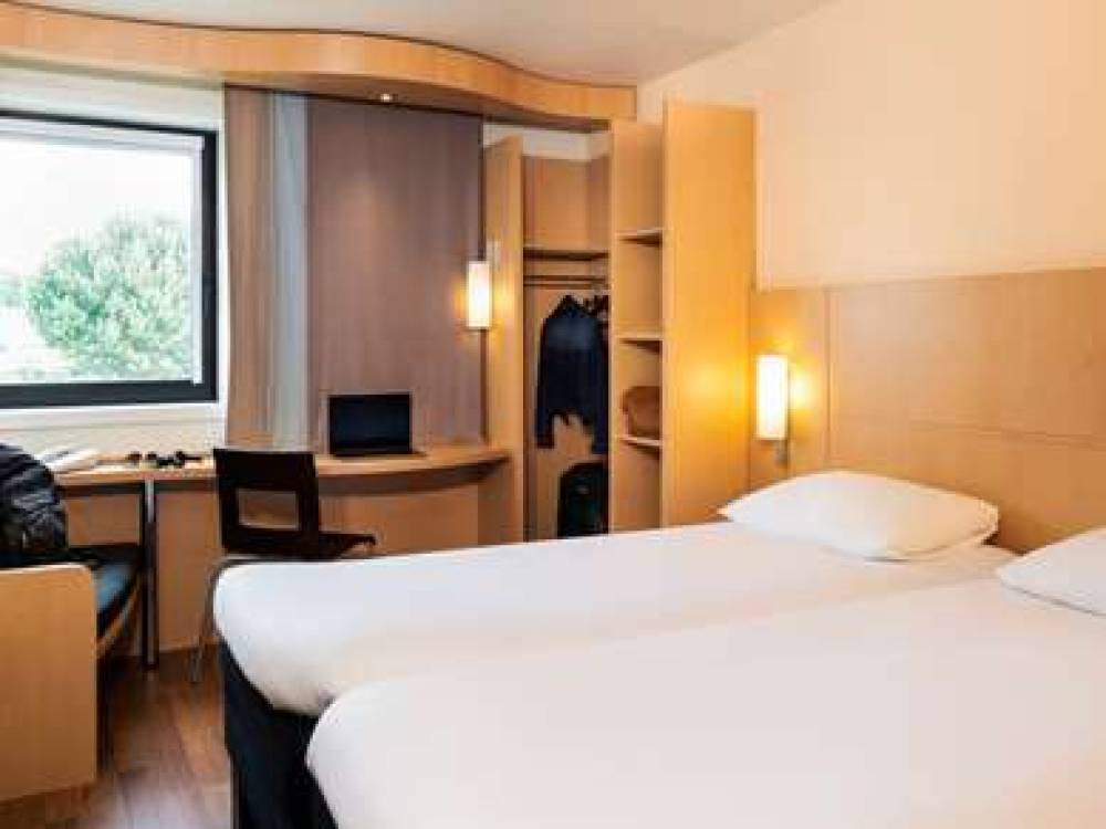 Ibis Creteil 9