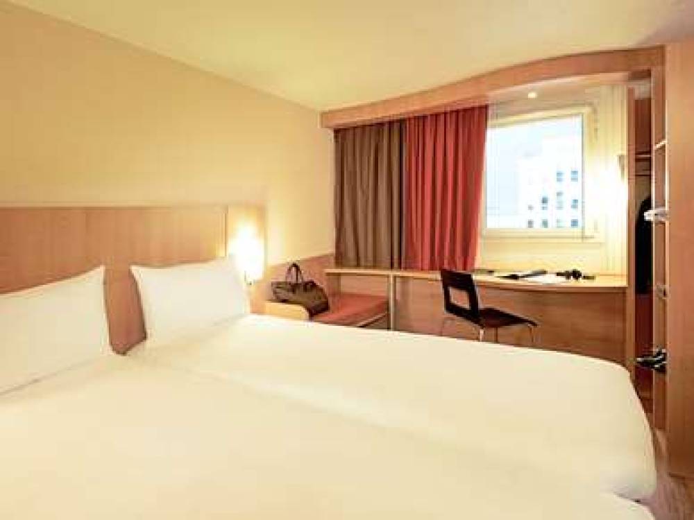 Ibis Duesseldorf Hauptbahnhof 1