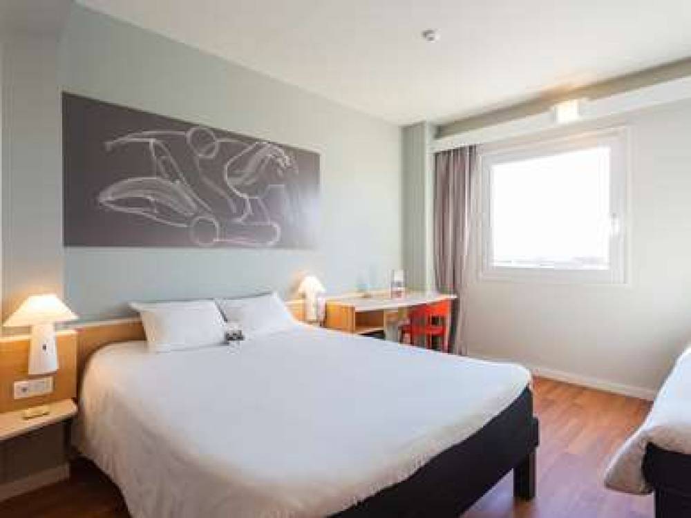 Ibis Elche 8