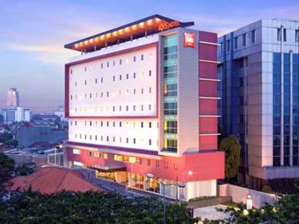 Ibis Jakarta Senen 1