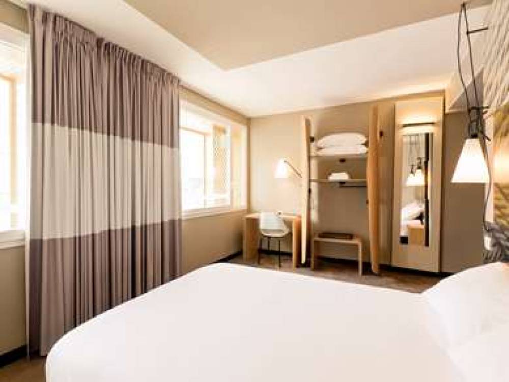 IBIS LYON CARRE DE SOIE 6