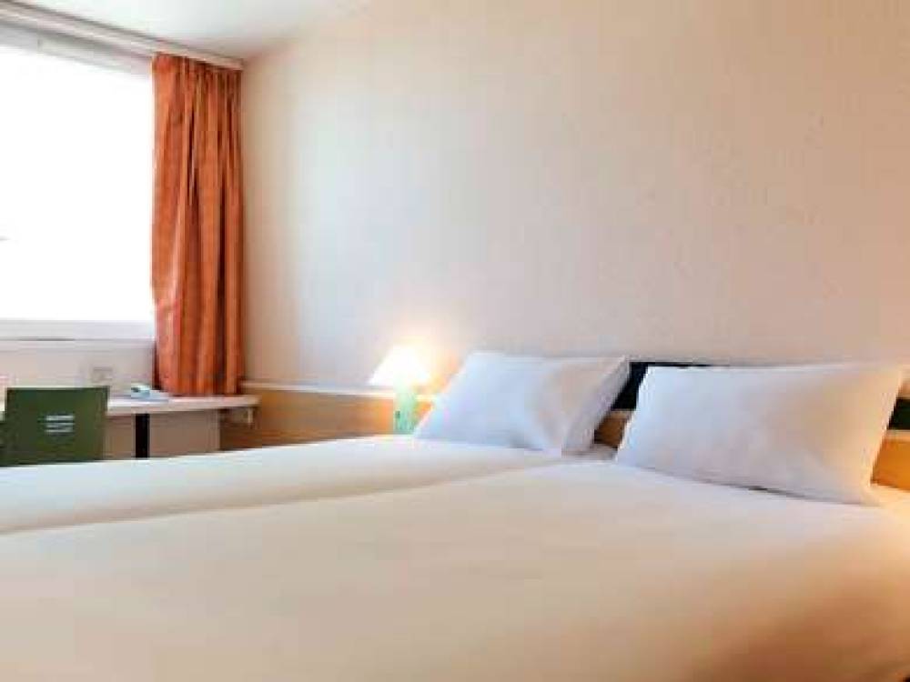 Ibis Lyon Est Bron 6