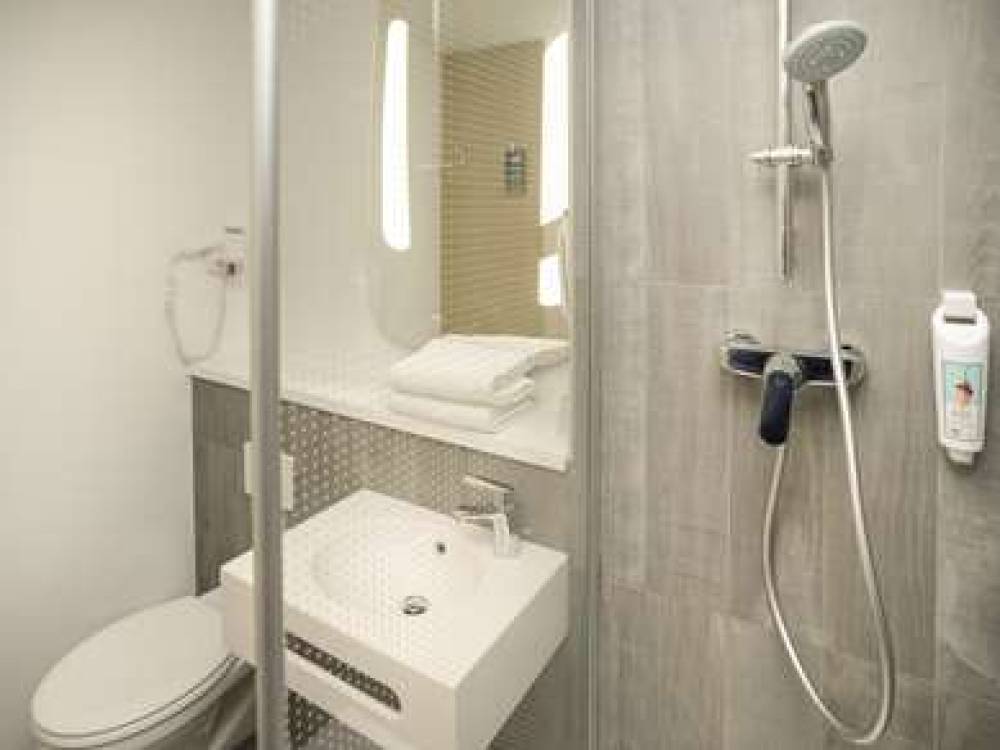 Ibis Lyon Gerland Rue Merieux 5