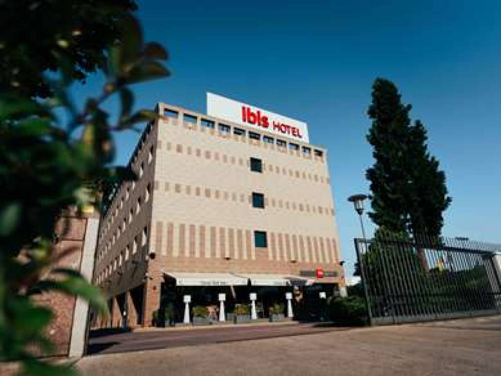 Ibis Madrid Alcala De Henares La Garena 8