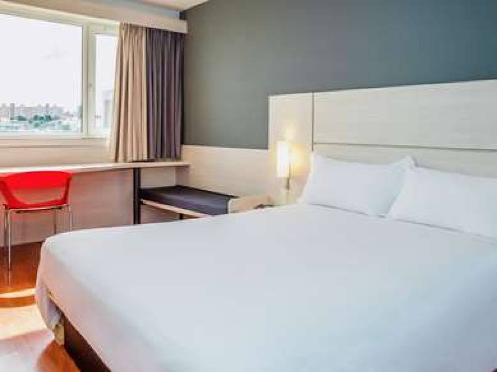 Ibis Montevideo Rambla 7