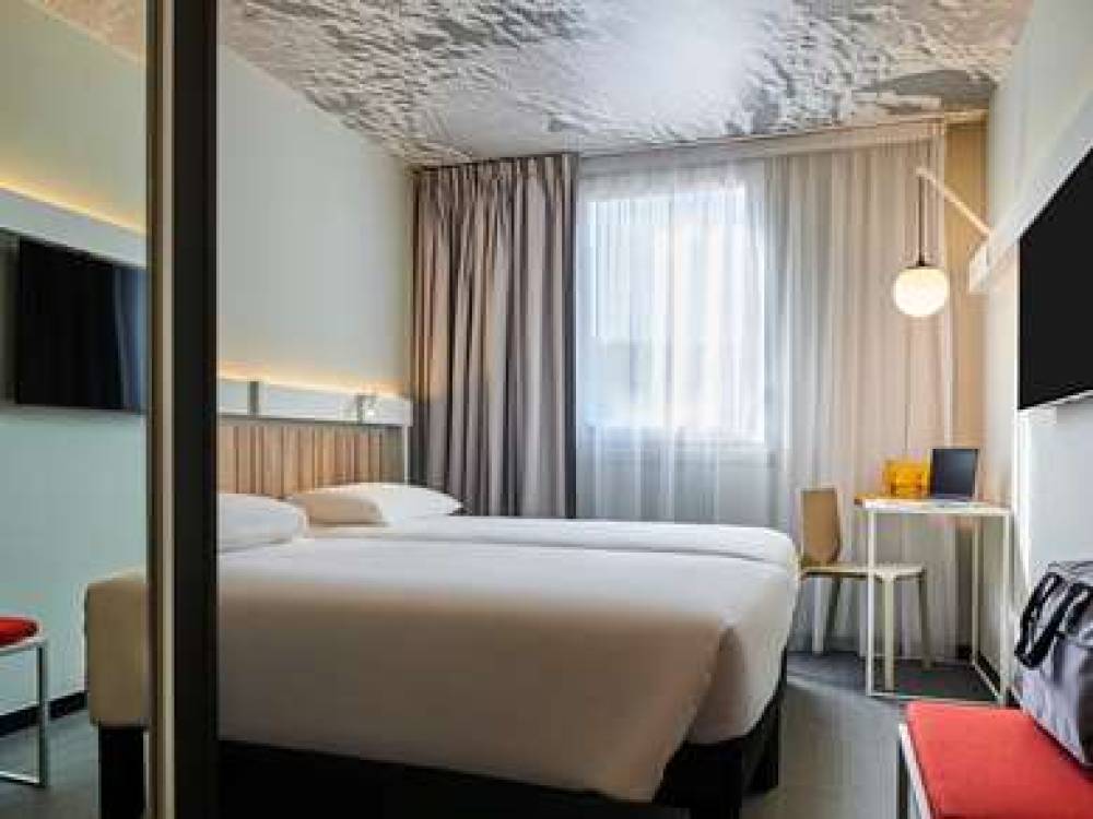 IBIS MONTLHERY PARIS SUD 5