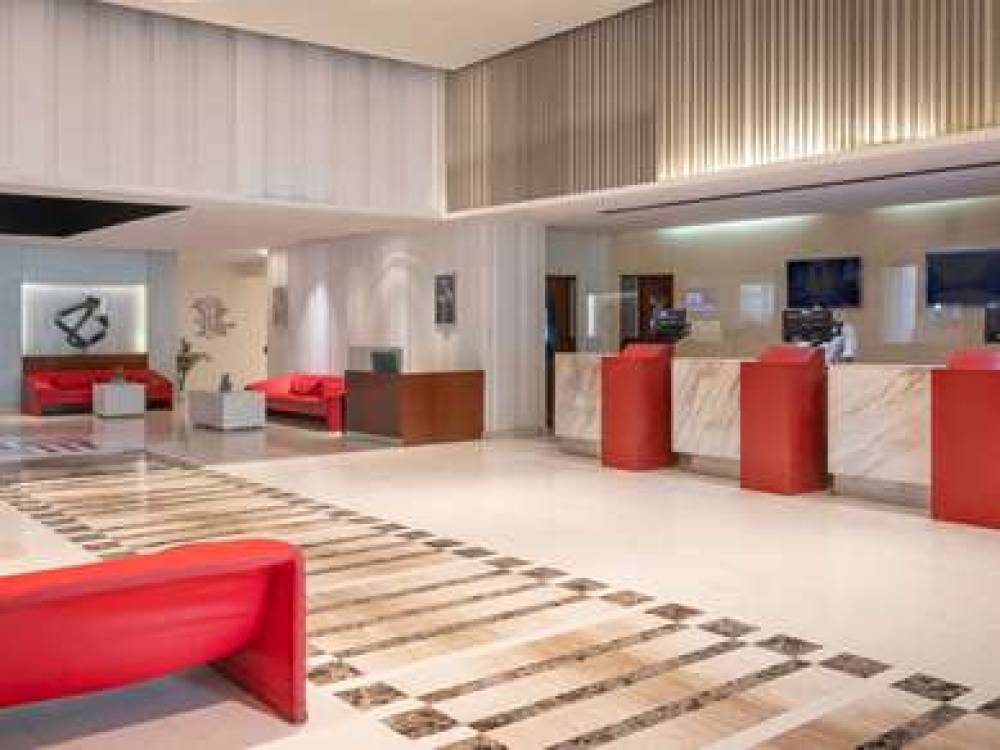 Ibis New Delhi Aerocity 4