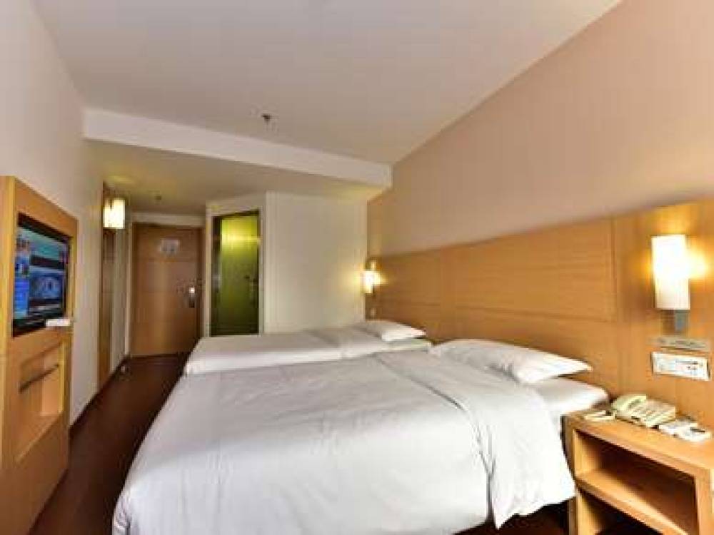 IBIS NINGBO TIANYI SQUARE 7