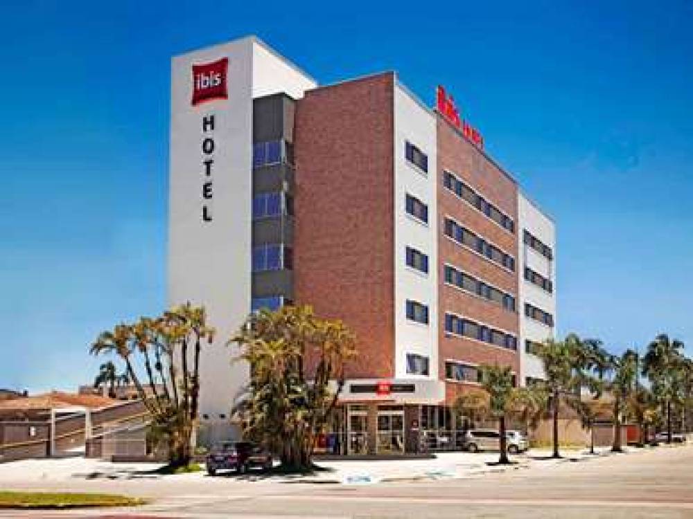 Ibis Paranagua 1