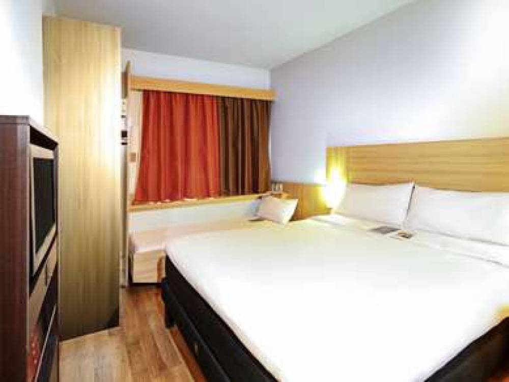 Ibis Paris 17 Clichy-Batignolles 9