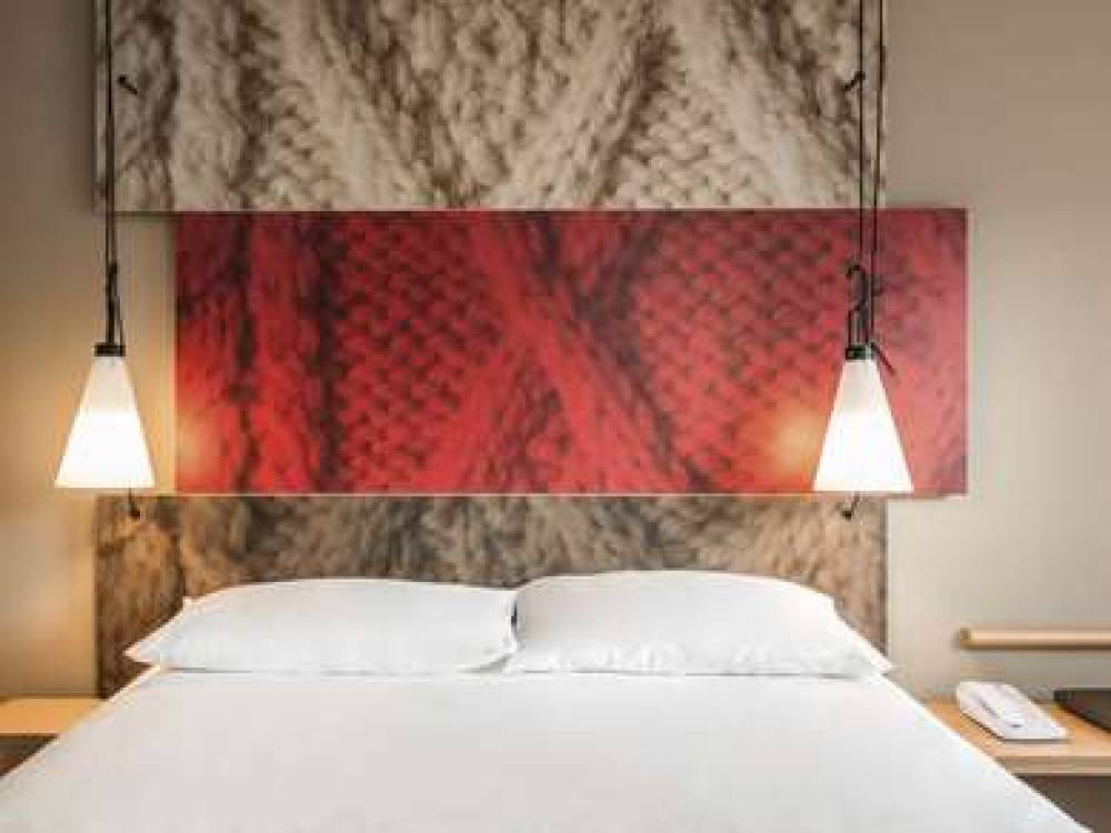 Ibis Paris Canal Saint-Martin 1