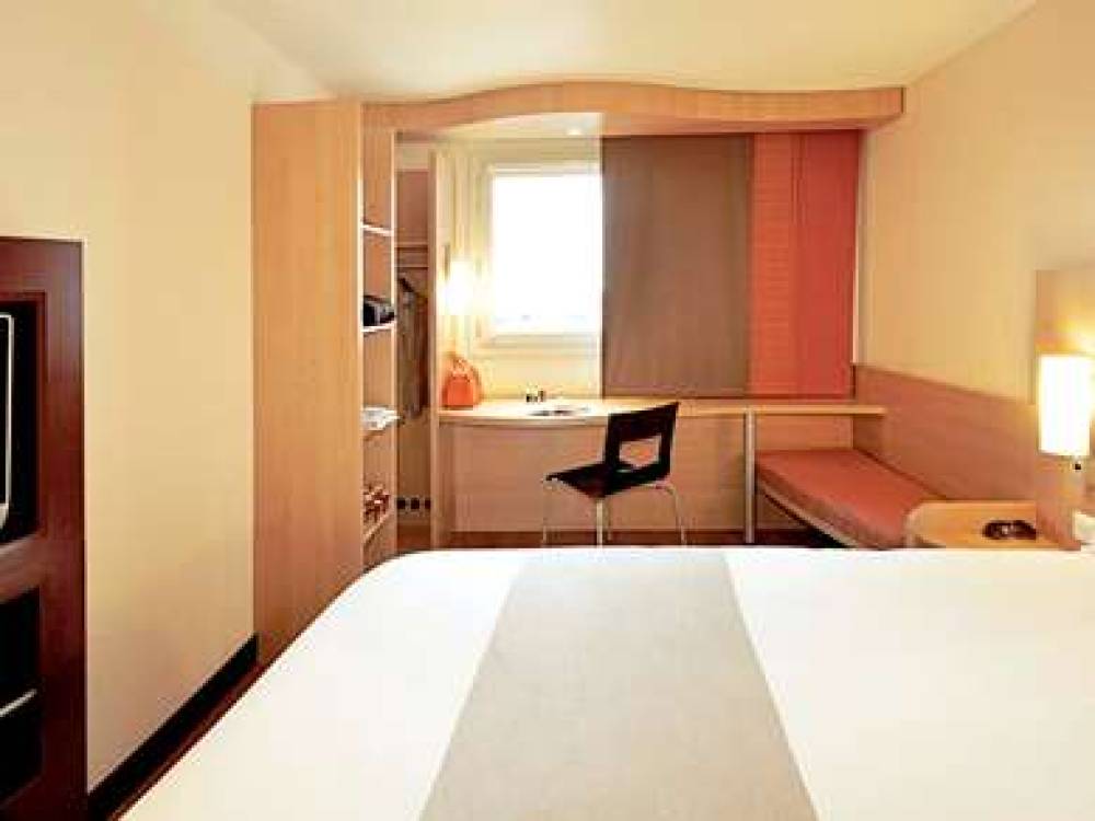 IBIS PARIS EVRY 8