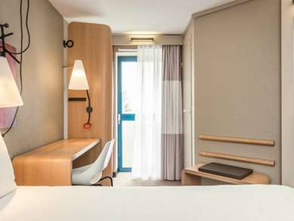 IBIS PARIS GARE MONTPARNASSE 7