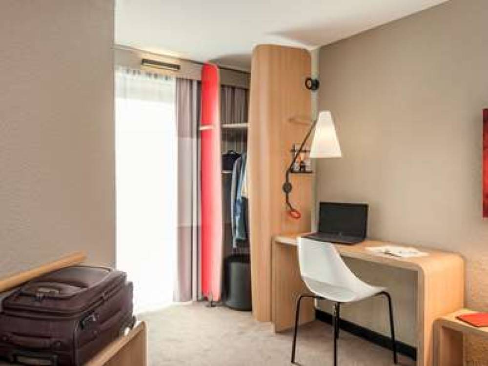 IBIS PARIS GARE MONTPARNASSE 8