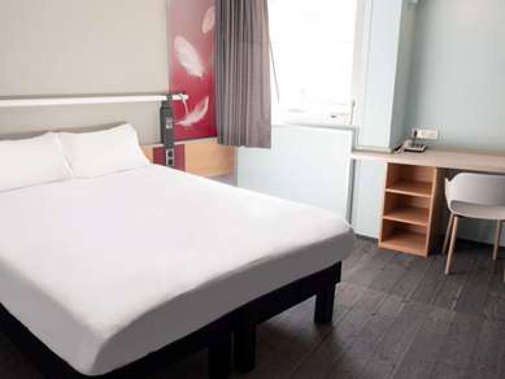 Ibis Paris Gennevilliers 7