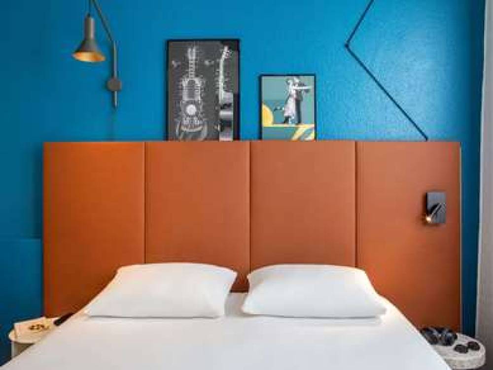 Ibis Paris Ornano Montmartre Nord 18eme 5