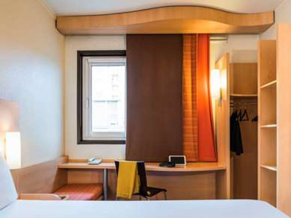 IBIS PARIS PONT DE SURESNES 9