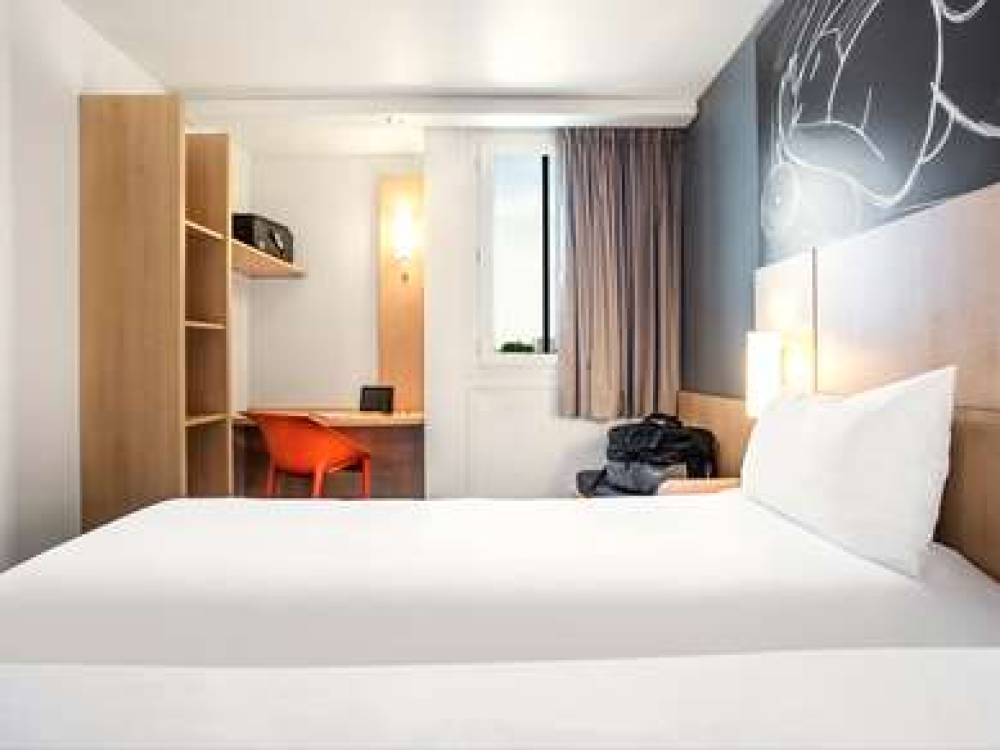 IBIS PARIS ST-DENIS STAD OUEST 8