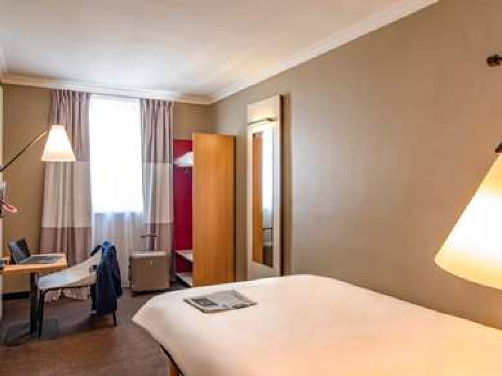 IBIS PARIS TOUR MONTPARNASSE 9