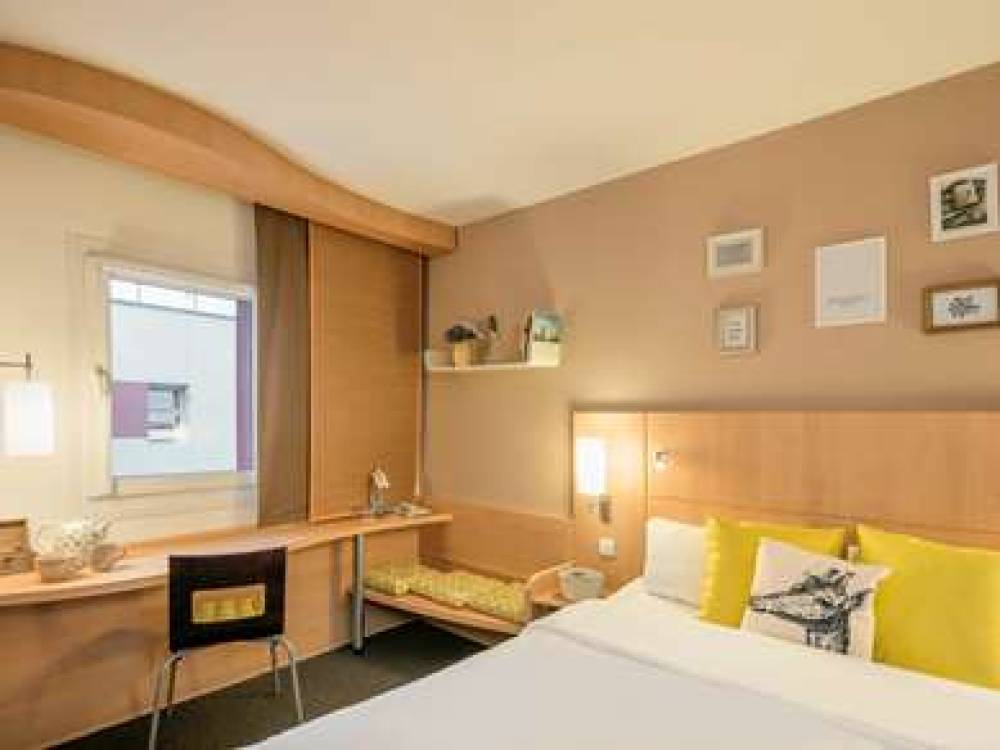 Ibis Praha Old Town 9