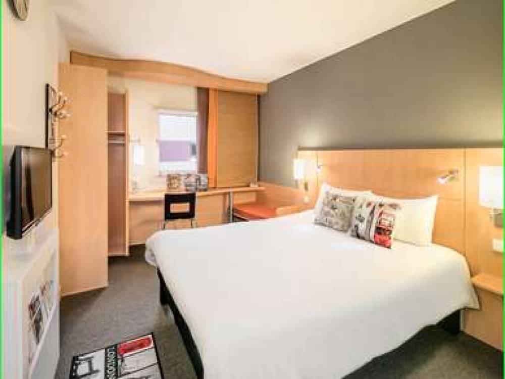 Ibis Praha Old Town 10