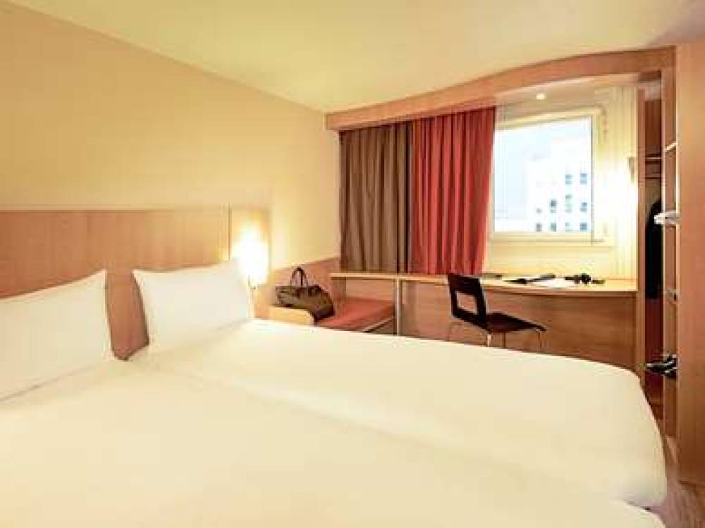 Ibis Rambouillet 10