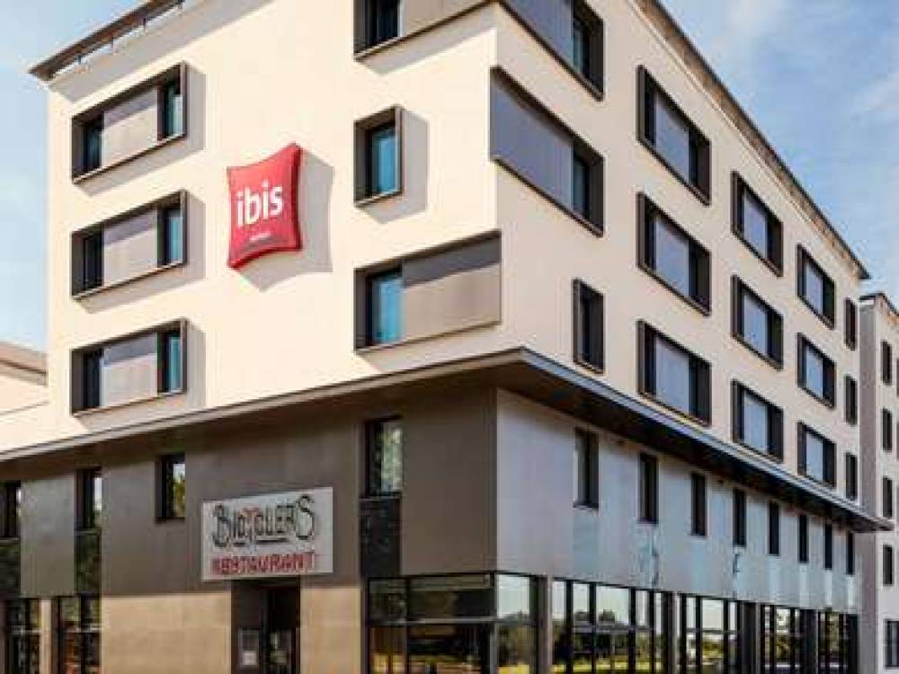 Ibis Saint-Quentin-en-Yvelines Velodrome 1