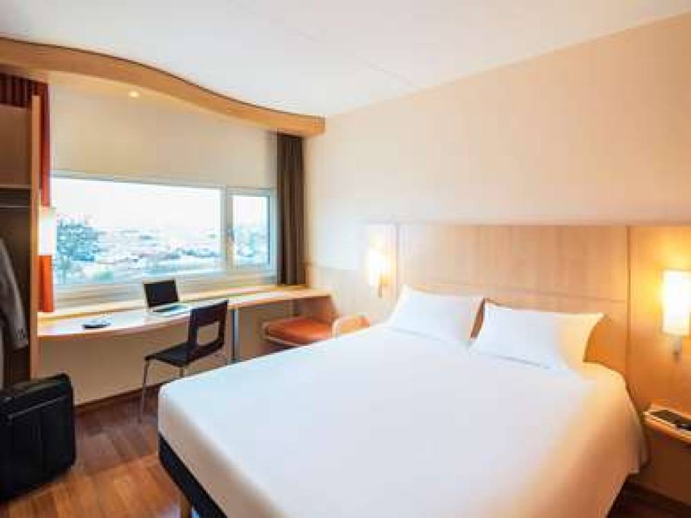 Ibis Schiphol Amsterdam Airport 8