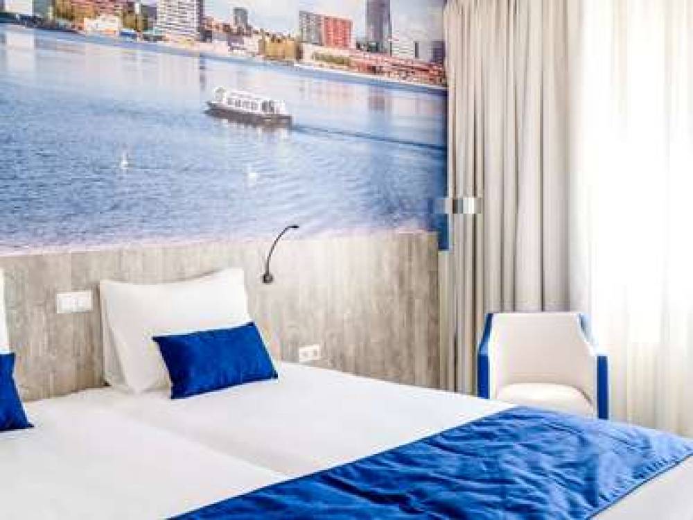 Ibis Styles Almere 6