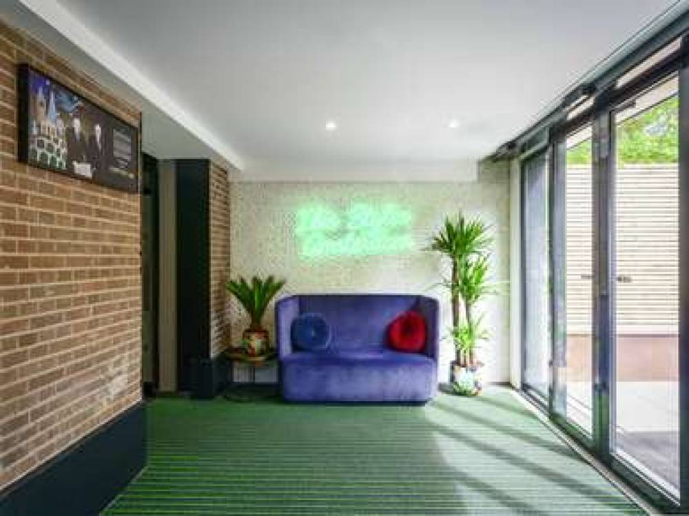 Ibis Styles Amsterdam Amstel 4