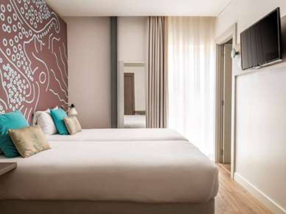 Ibis Styles Barcelona Centre 9