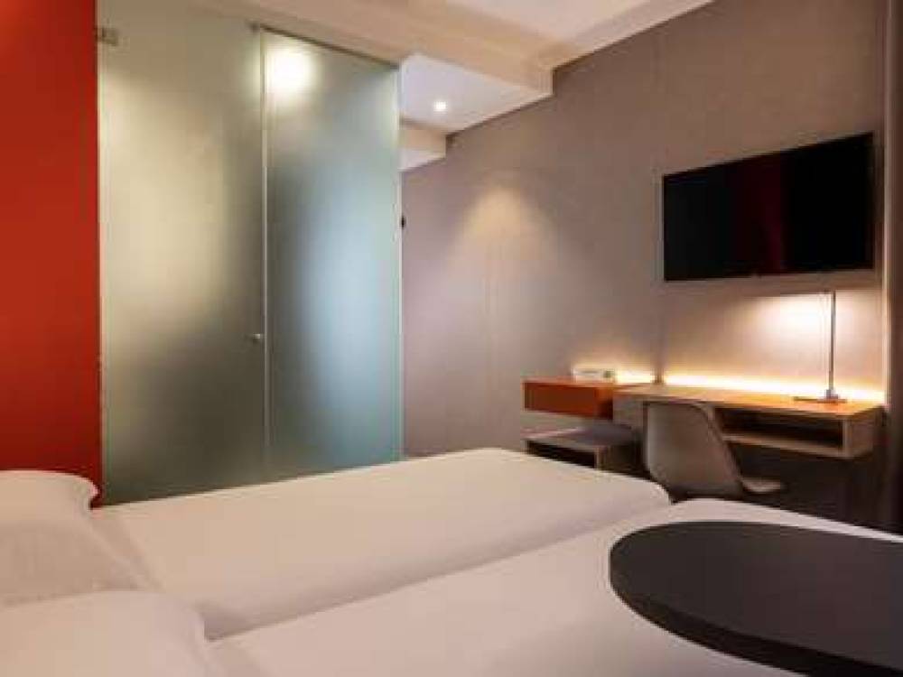 Ibis Styles Bourg La Reine 7